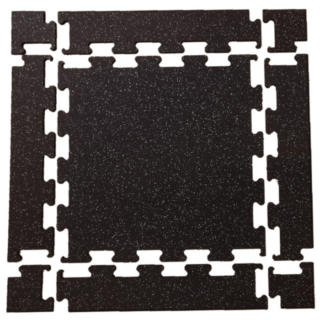 Ultra Interlock 15mm puzzelmatten met oploop en hoek profielen.